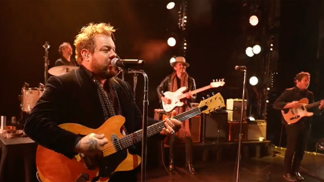 618fc4dbcec8b12b4cd4cc11 o U v2